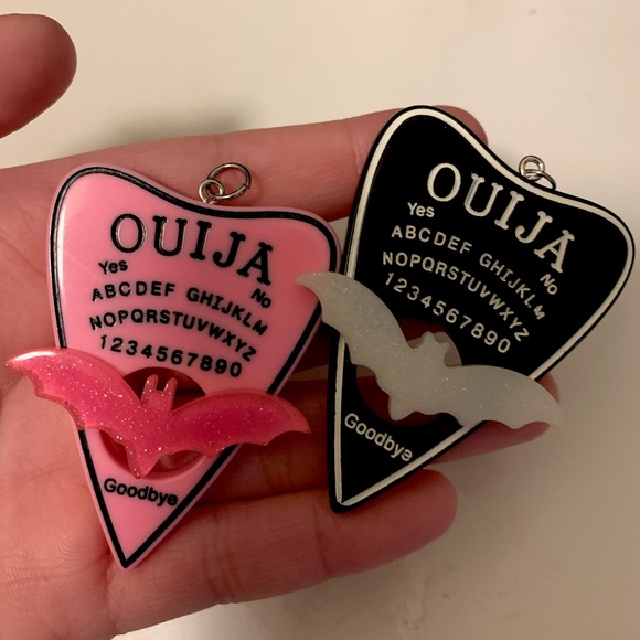NEW Pink Ouija Planchette Necklace - Picture 2 of 3